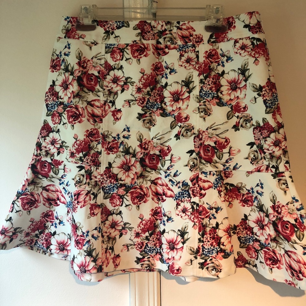 White House Black Market Floral Skirt
